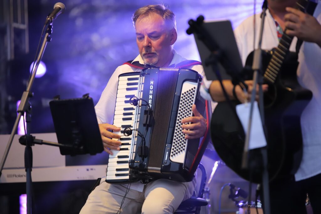 wpis - Czy muzyka dawnych lat może być nowoczesna?